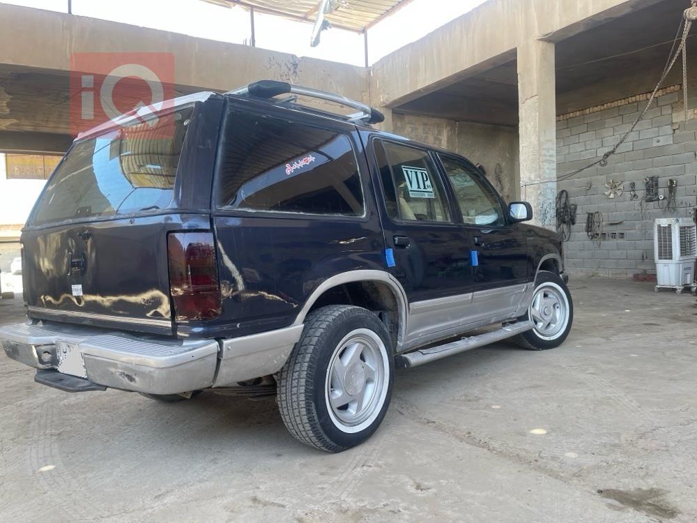 Ford Explorer